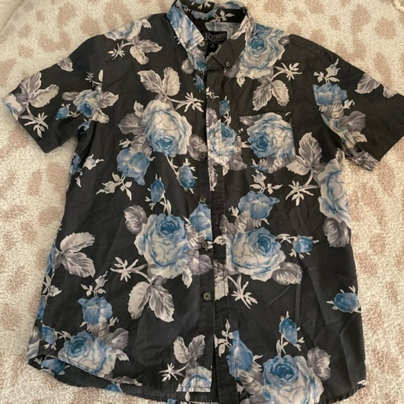 Retrofit Hawaiian Button Up‎ Shirt - Picture 1 of 3